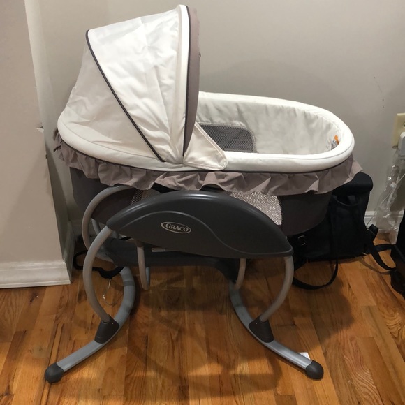 graco bassinet rocker